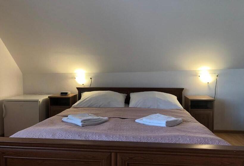 غرفة ديلوكس مزودة بشرفة, Slanický Dvor