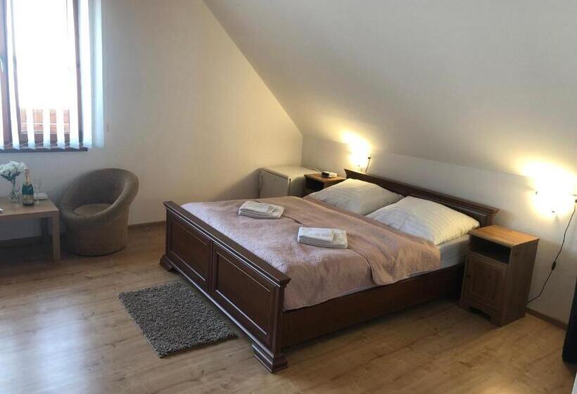 Номер Deluxe с Балконом, Slanický Dvor