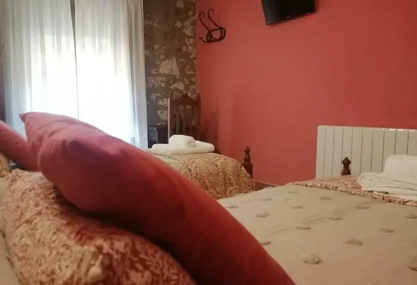 اتاق استاندارد با بالکن, Cal Pons