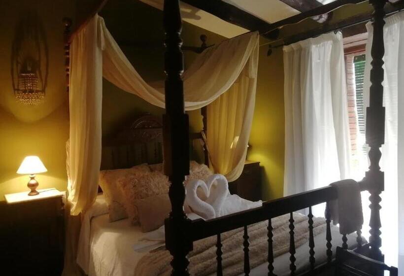 스탠다드 자쿠지 룸, Cal Pons