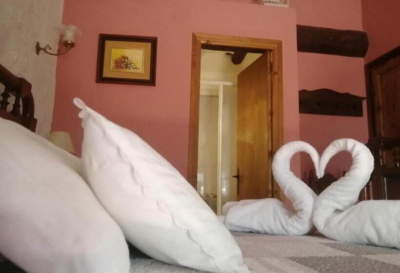 발코니가 있는 4인용 스탠다드 룸, Cal Pons