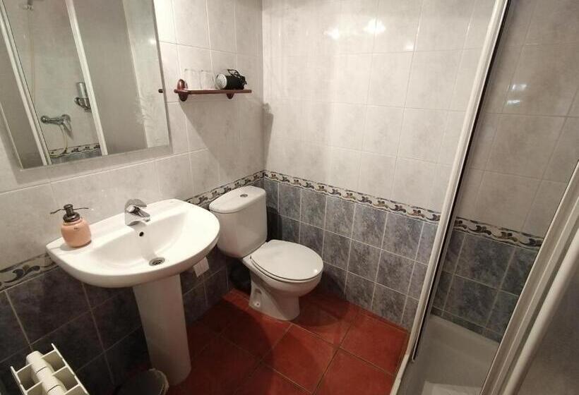 발코니가 있는 4인용 스탠다드 룸, Cal Pons