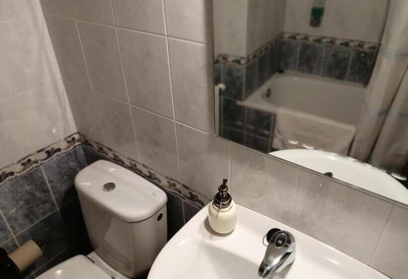 스탠다드 룸, Cal Pons