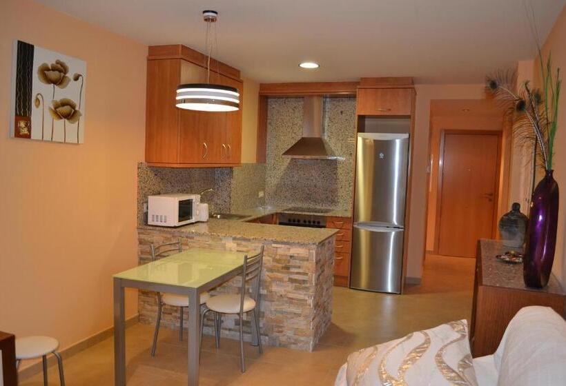 דירת חדר, Cal Ribero