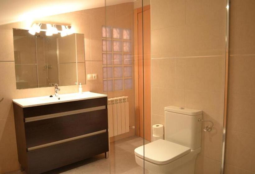 דירת שלושה חדרים, Cal Ribero