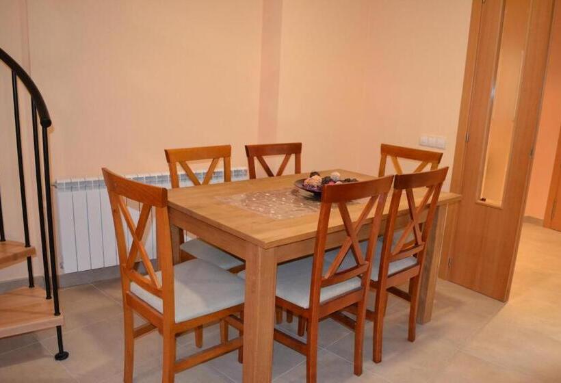 דירת שלושה חדרים, Cal Ribero