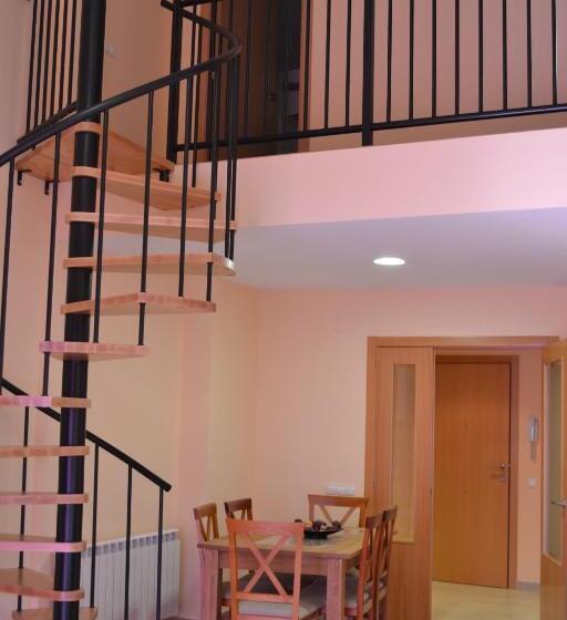 דירת שלושה חדרים, Cal Ribero