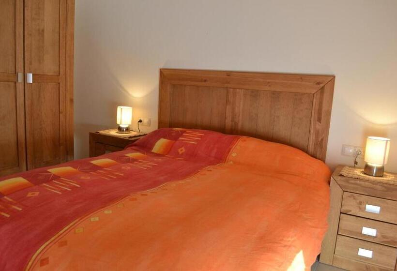 דירת שני חדרים, Cal Ribero