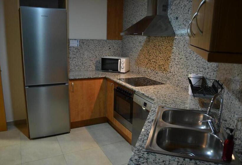 דירת שני חדרים, Cal Ribero