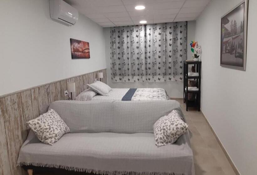 דירת חדר בקומת קרקע, Cal Ribero