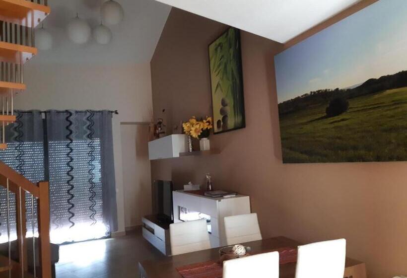 דירת דופלקס בת חדר שינה 1, Cal Ribero