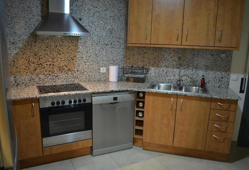 דירת שני חדרים, Cal Ribero