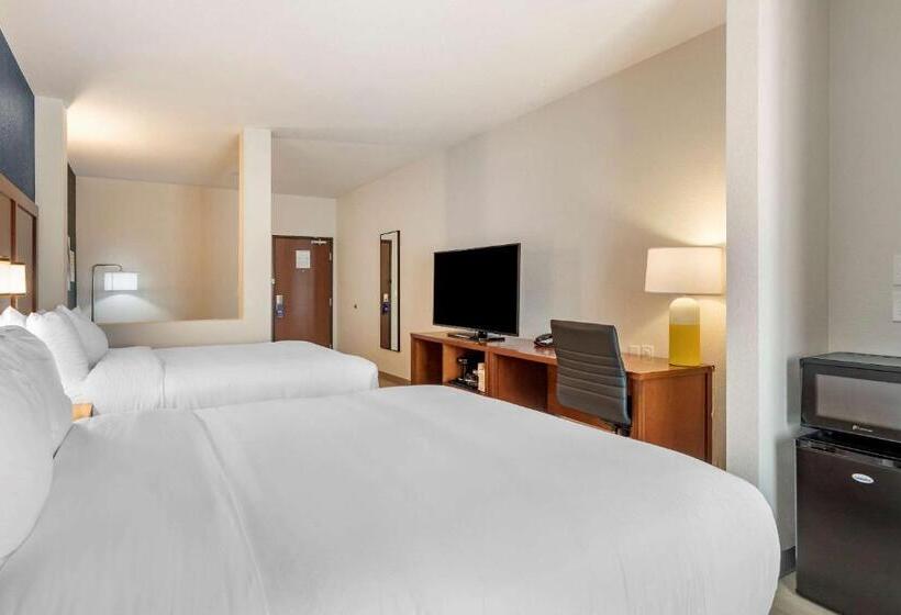 جناح, Comfort Inn & Suites Bennett