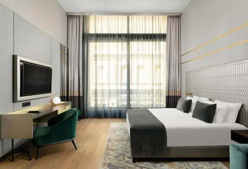 Suite Junior, Emerald