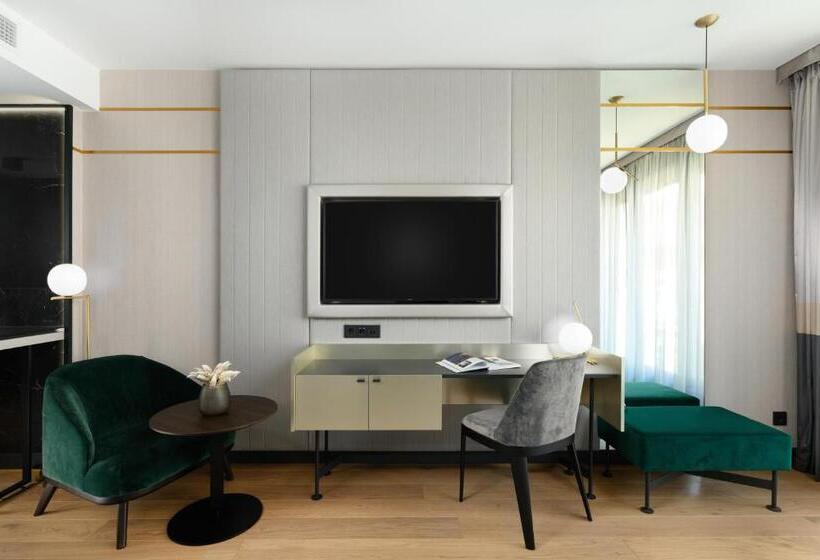 سوییت جونیور, Emerald