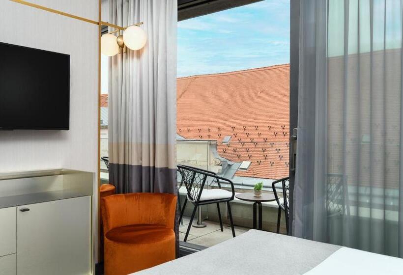 اتاق استاندارد با بالکن, Emerald