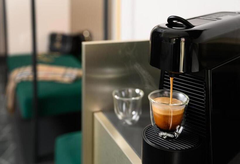 اتاق استاندارد با بالکن, Emerald