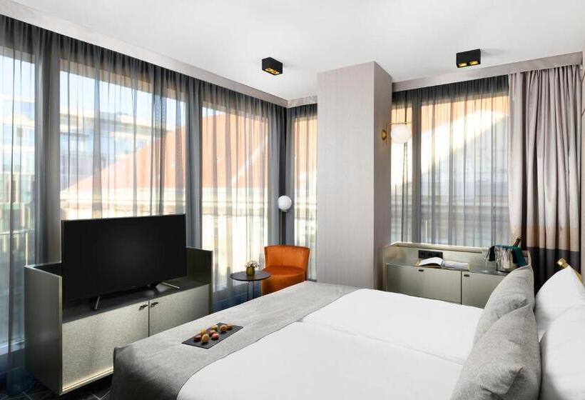 اتاق استاندارد, Emerald