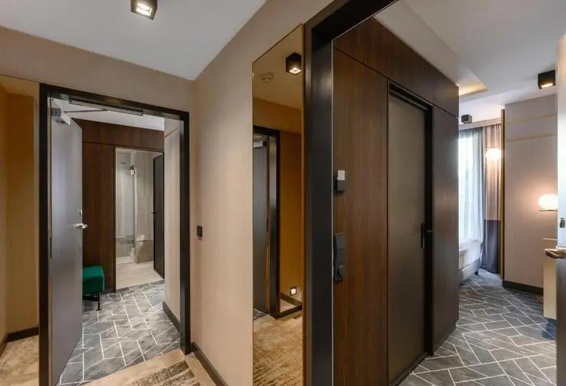 Quarto standard, Emerald