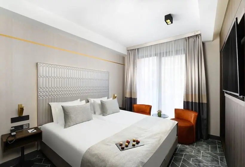 Quarto superior, Emerald