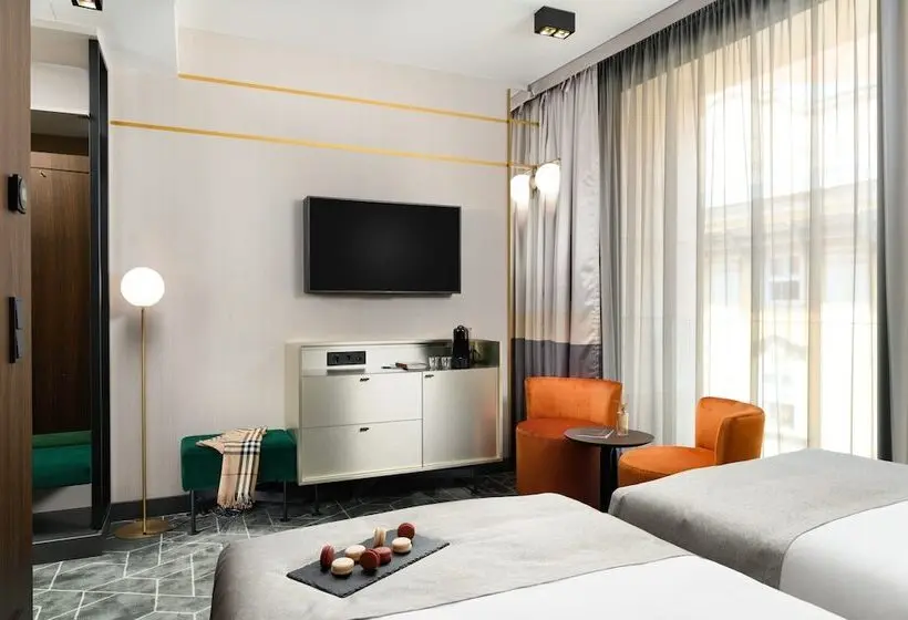 Quarto superior, Emerald