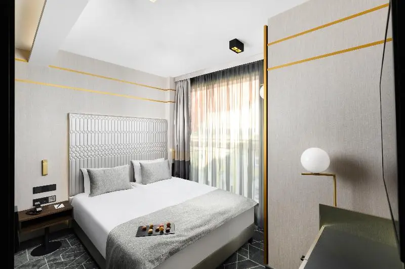 Quarto Economy, Emerald