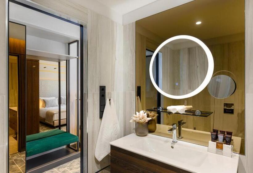 اتاق سوپریور, Emerald