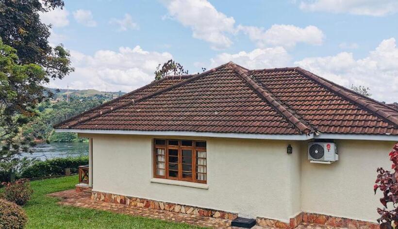 اتاق استاندارد با چشم‌انداز, Jinja Nile Resort