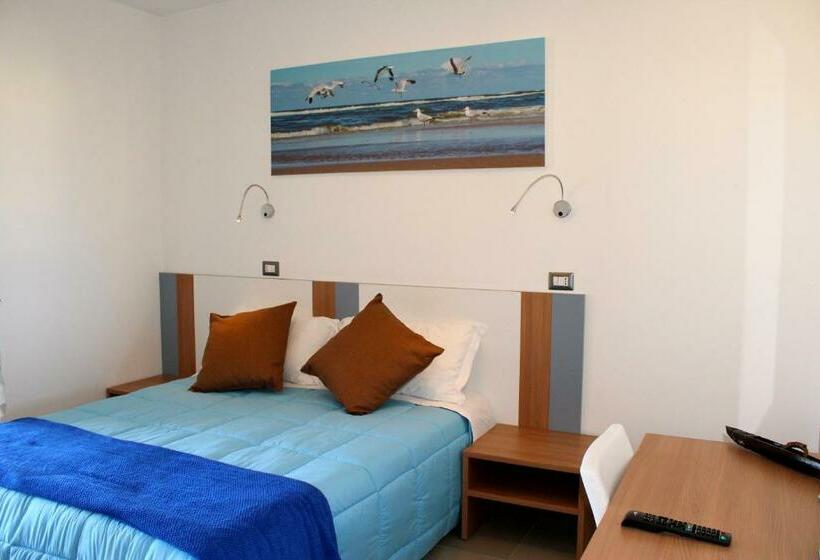 اتاق استاندارد با بالکن و چشم‌انداز دریا, Navicri B&b