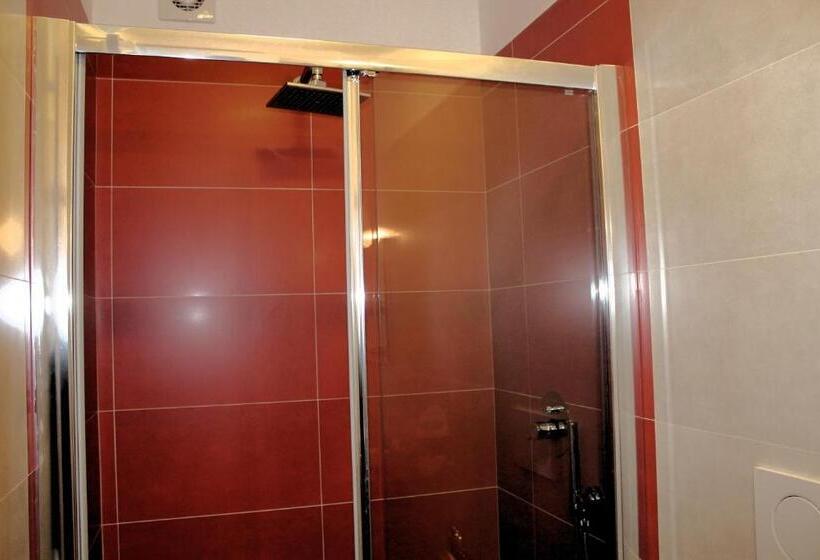 اتاق استاندارد با چشم‌انداز دریا, Navicri B&b