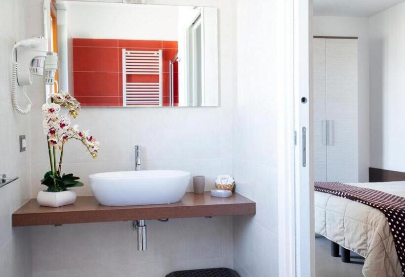 اتاق لوکس, Navicri B&b