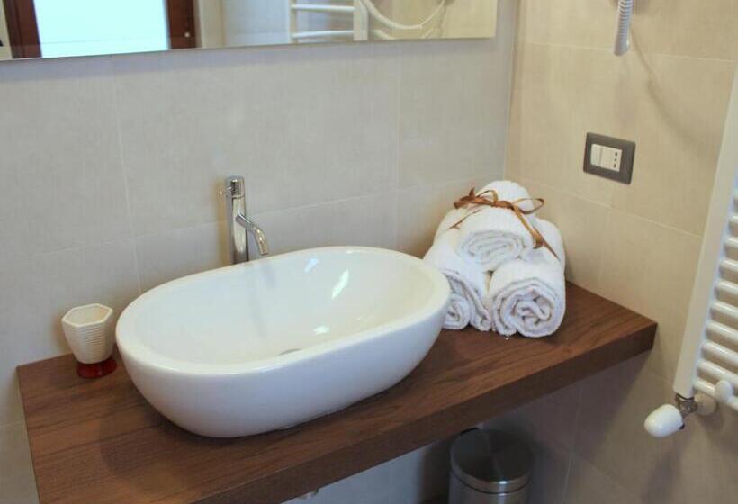 اتاق راحتی سه تخته, Navicri B&b