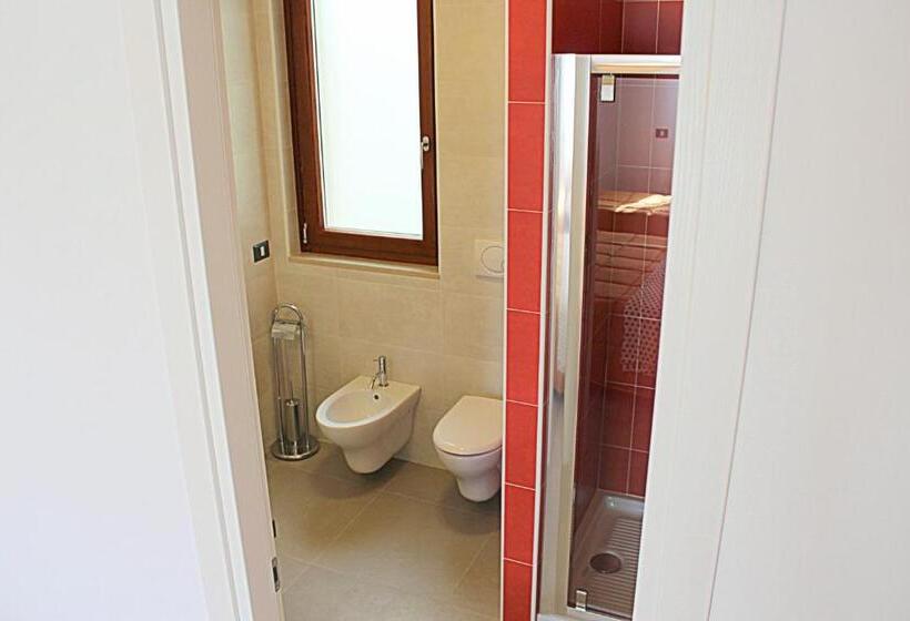 اتاق راحتی سه تخته, Navicri B&b