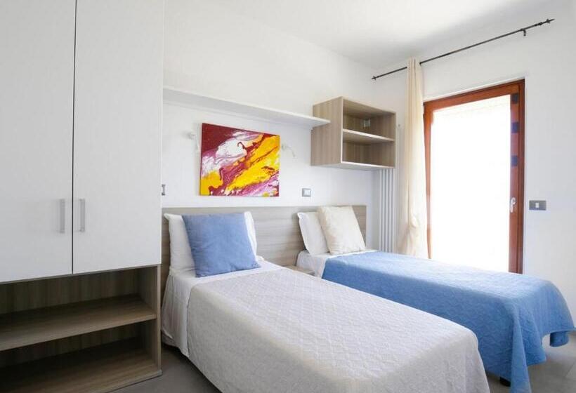 اتاق خانوادگی, Navicri B&b