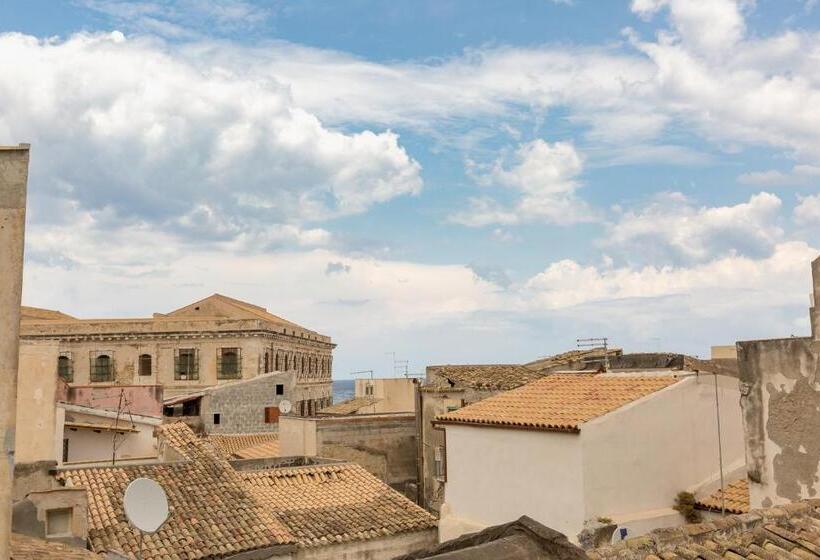 Suite Terasszal, Ortigia Boutique Palace