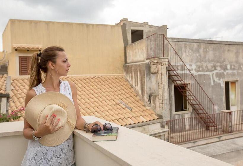 Suite Terasszal, Ortigia Boutique Palace