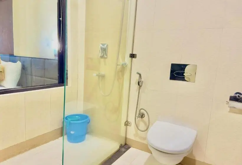 キングサイズベッドのスタンダードルーム, Tara Palace Resort And Spa