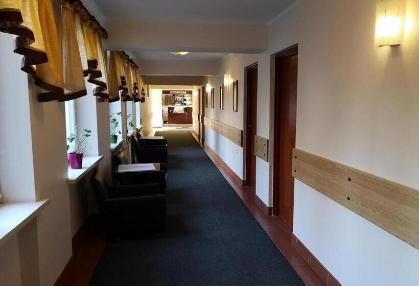 اتاق استاندارد سه نفره, Kakadu