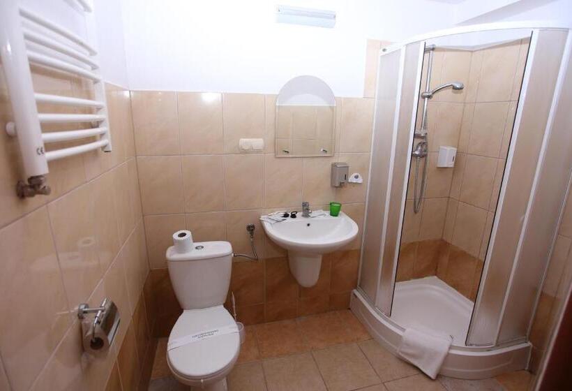 تختخواب در اتاق مشترک, Kakadu