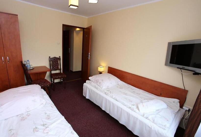 اتاق استاندارد چهار تخته, Kakadu