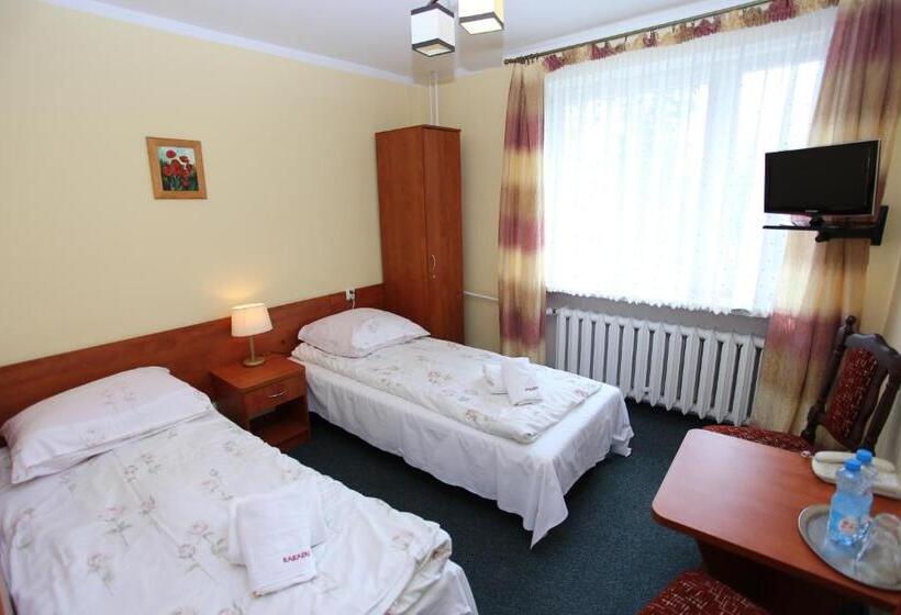 اتاق استاندارد چهار تخته, Kakadu