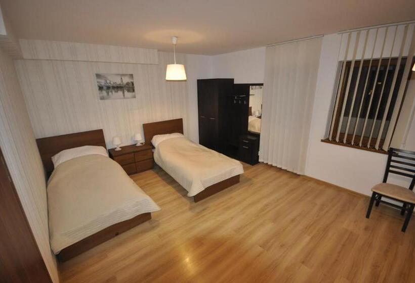 Трехместный Номер Стандарт с Балконом, Pokoje Zygmuntowska