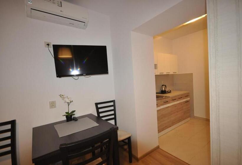 Трехместный Номер Стандарт с Балконом, Pokoje Zygmuntowska