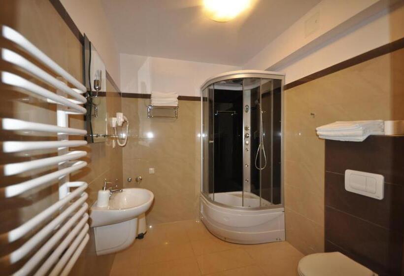 Трехместный Номер Стандарт с Балконом, Pokoje Zygmuntowska