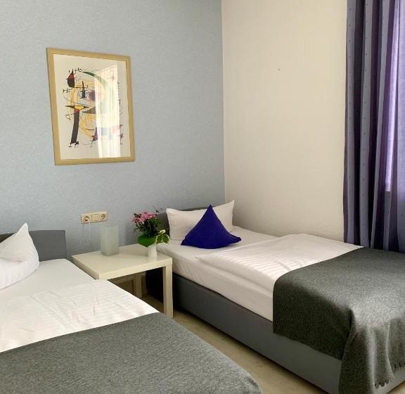 اتاق استاندارد یک نفره, Art Hotel Köln