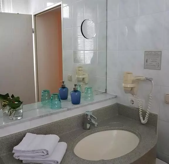 スタンダードシングルルーム, Art Hotel Köln