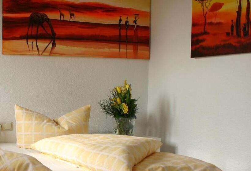 اتاق استاندارد یک نفره, Art Hotel Köln