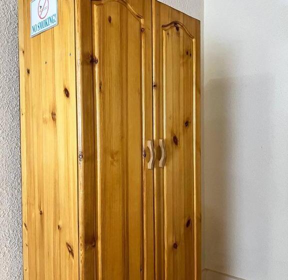 غرفة قياسية, Caravan Serail