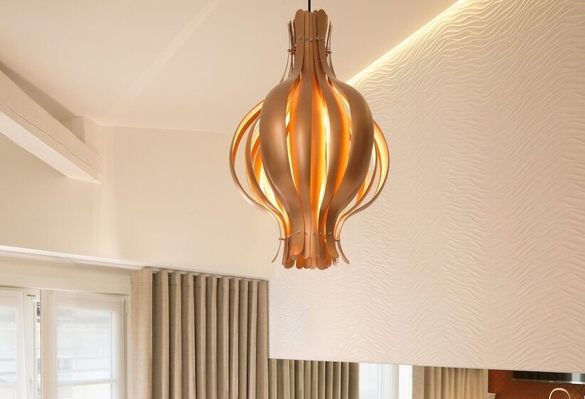 اتاق سوپریور, Dupondsmith