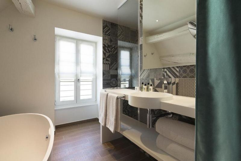 اتاق سوپریور, Dupondsmith